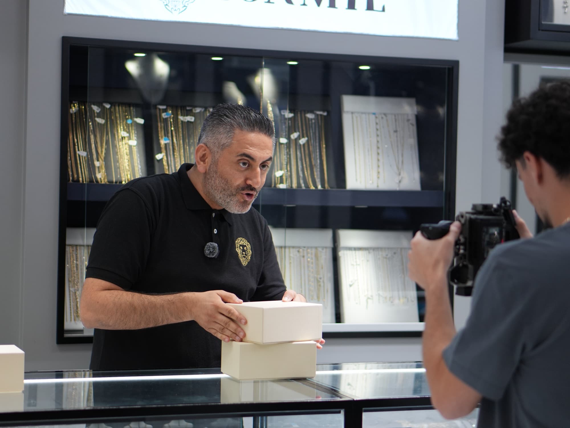 En tournage chez Bijouterie Jamil